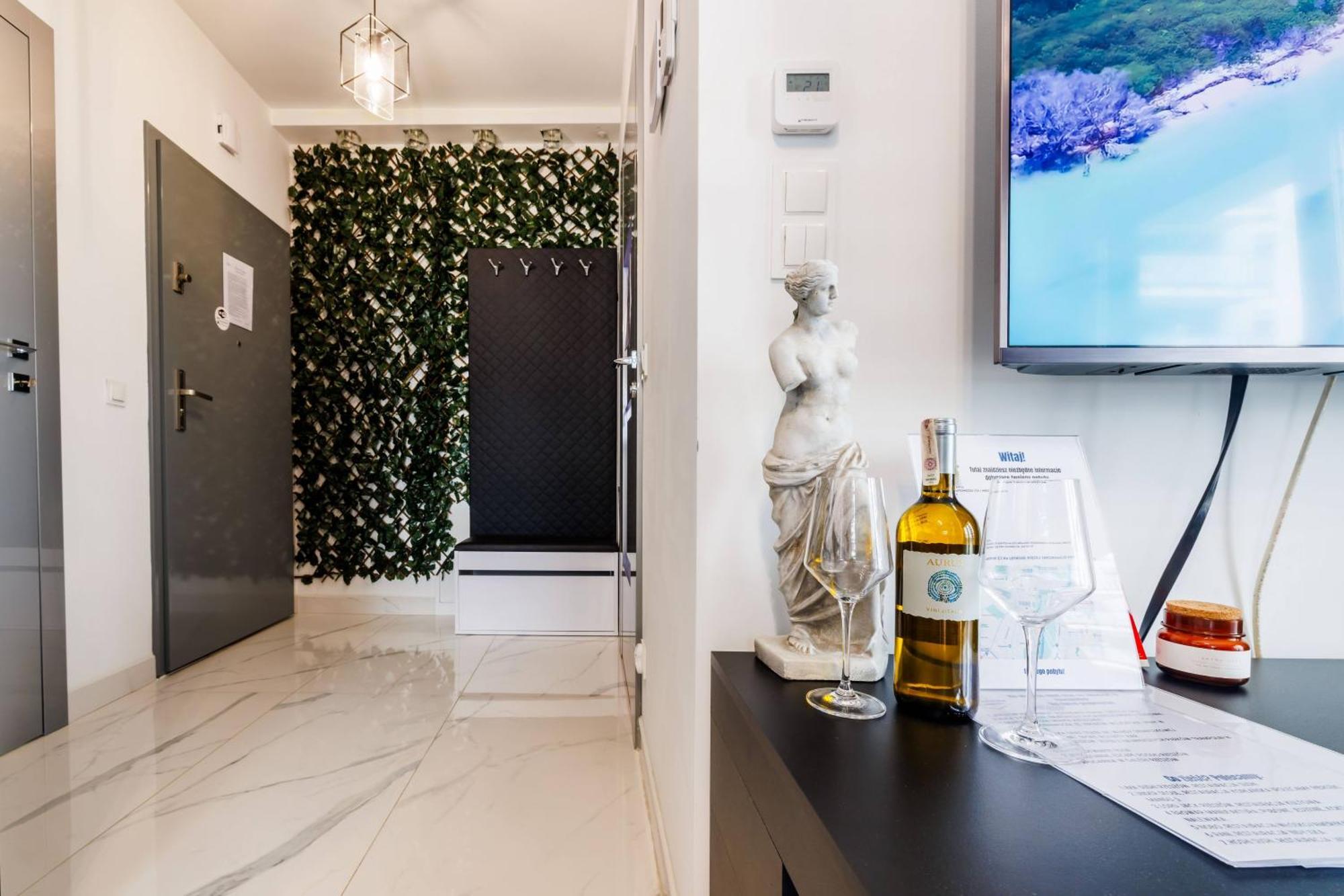 ז'שוב Luxury Apartment With Spa Bath- City Centre, Free Parking מראה חיצוני תמונה